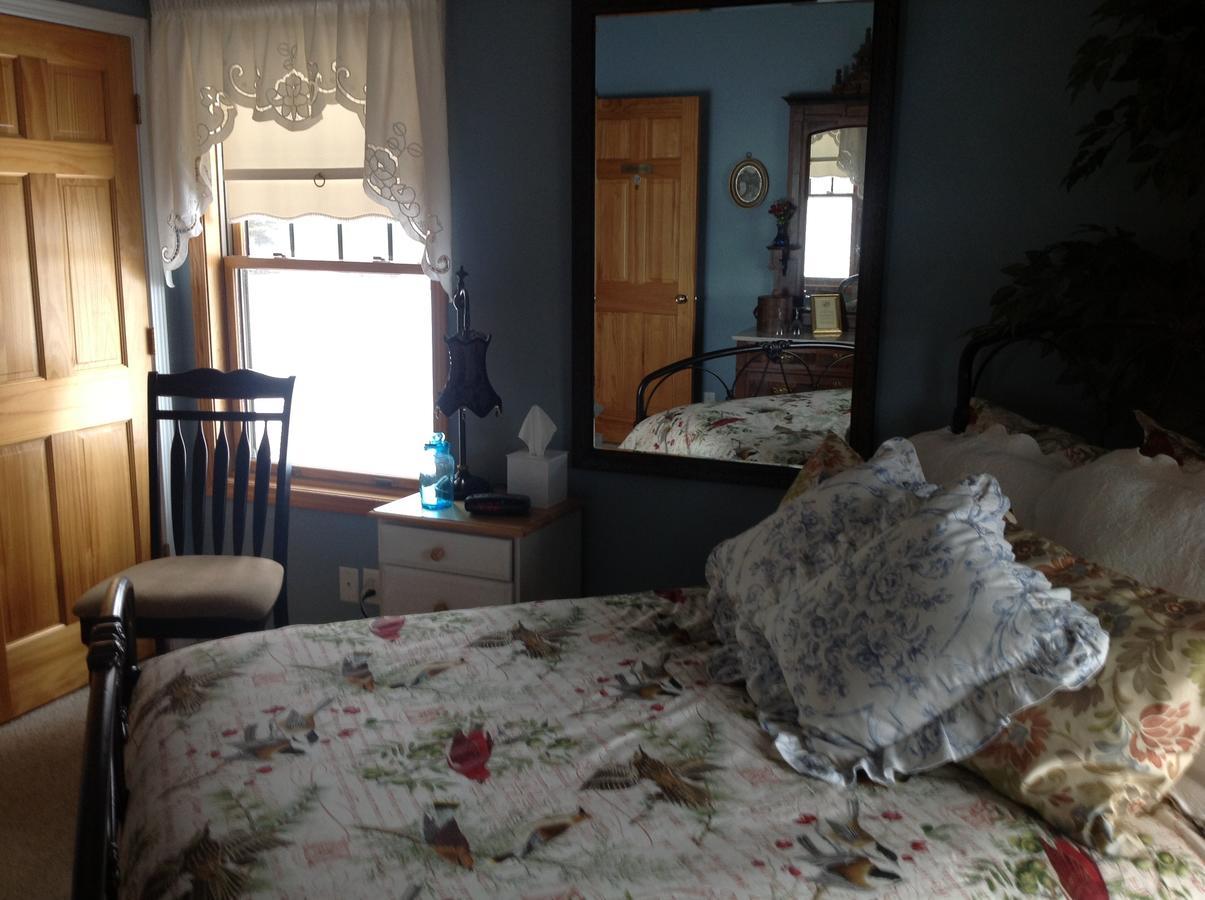 Blue Heron Inn Bed And Breakfast Rexburg Room photo