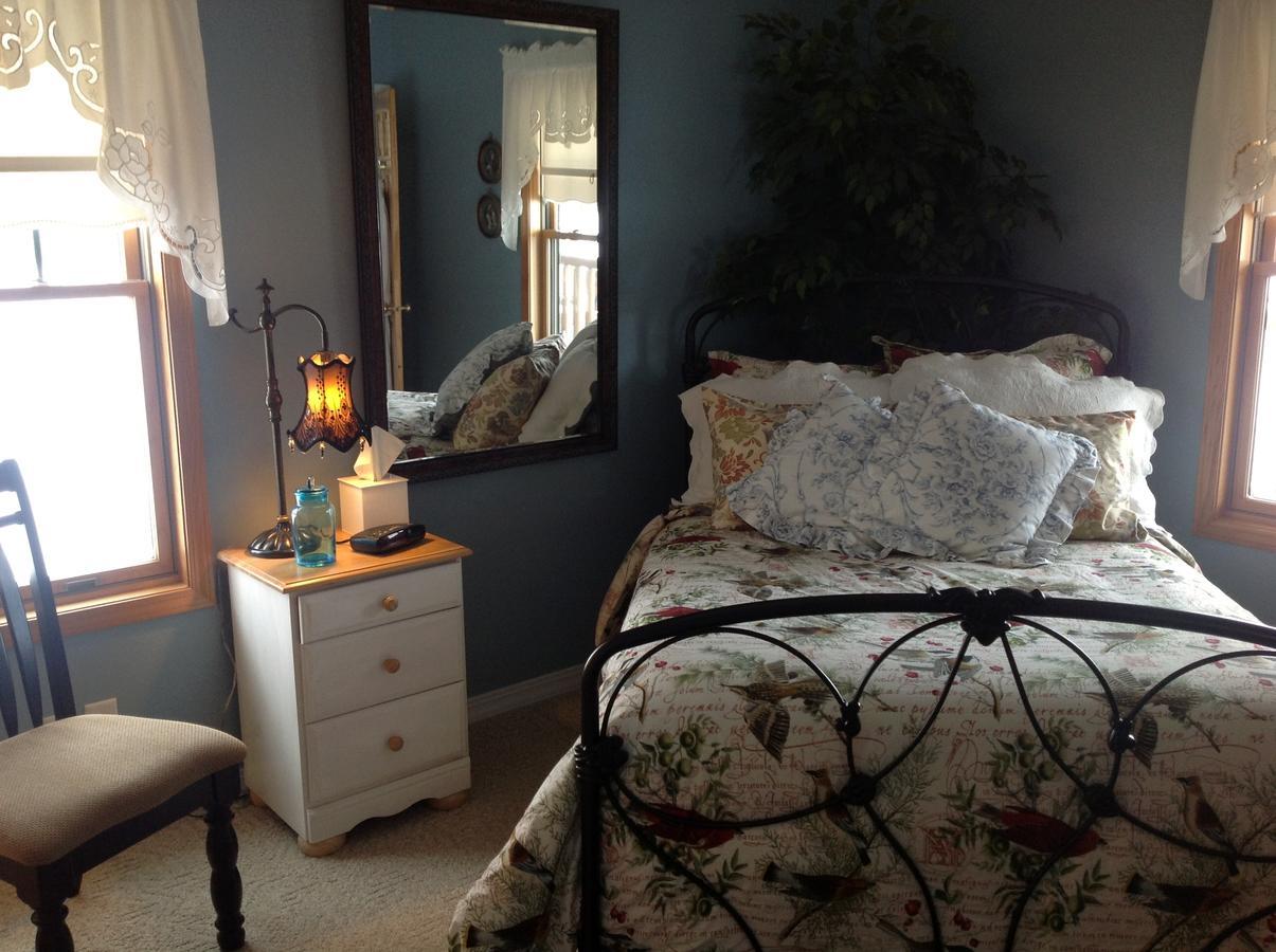 Blue Heron Inn Bed And Breakfast Rexburg Room photo